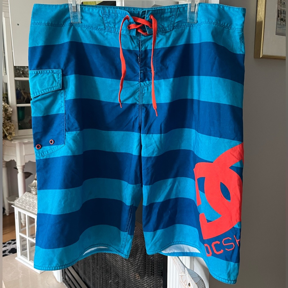 DC Shoes Men’s Striped Board Swim Bathing Suit Trunks Shorts